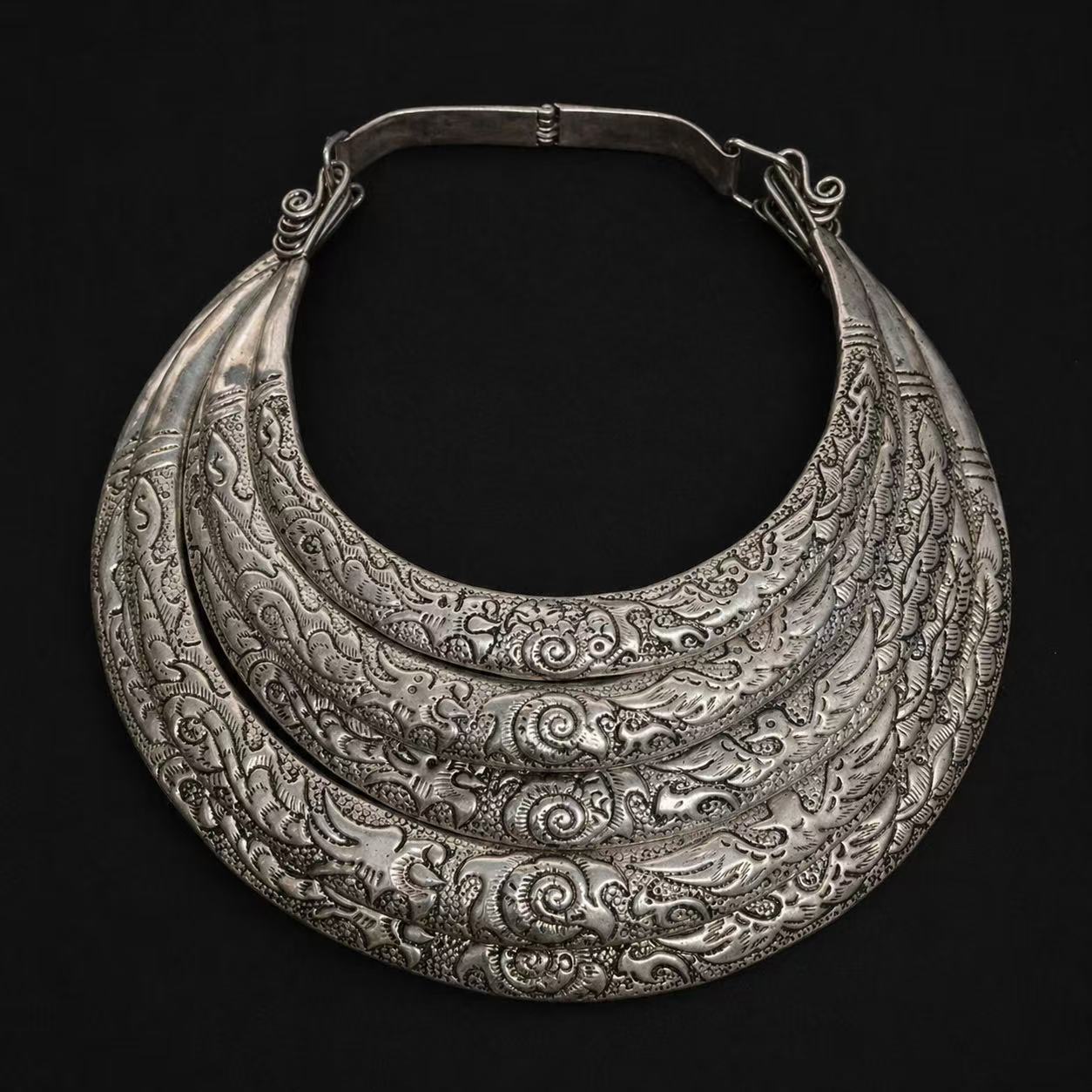 Handcrafted Miao Silver Layered Statement Necklace – Vintage Ethnic Collar Jewelry | Orithing