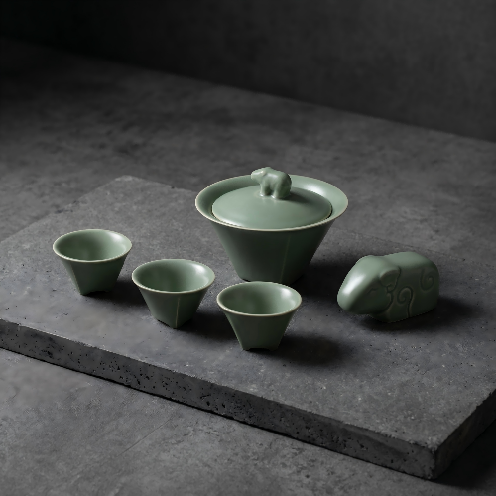 Celadon Gaiwan Tea Set with Rhino Lid – Ceramic Tea Set with Cups | Orithing