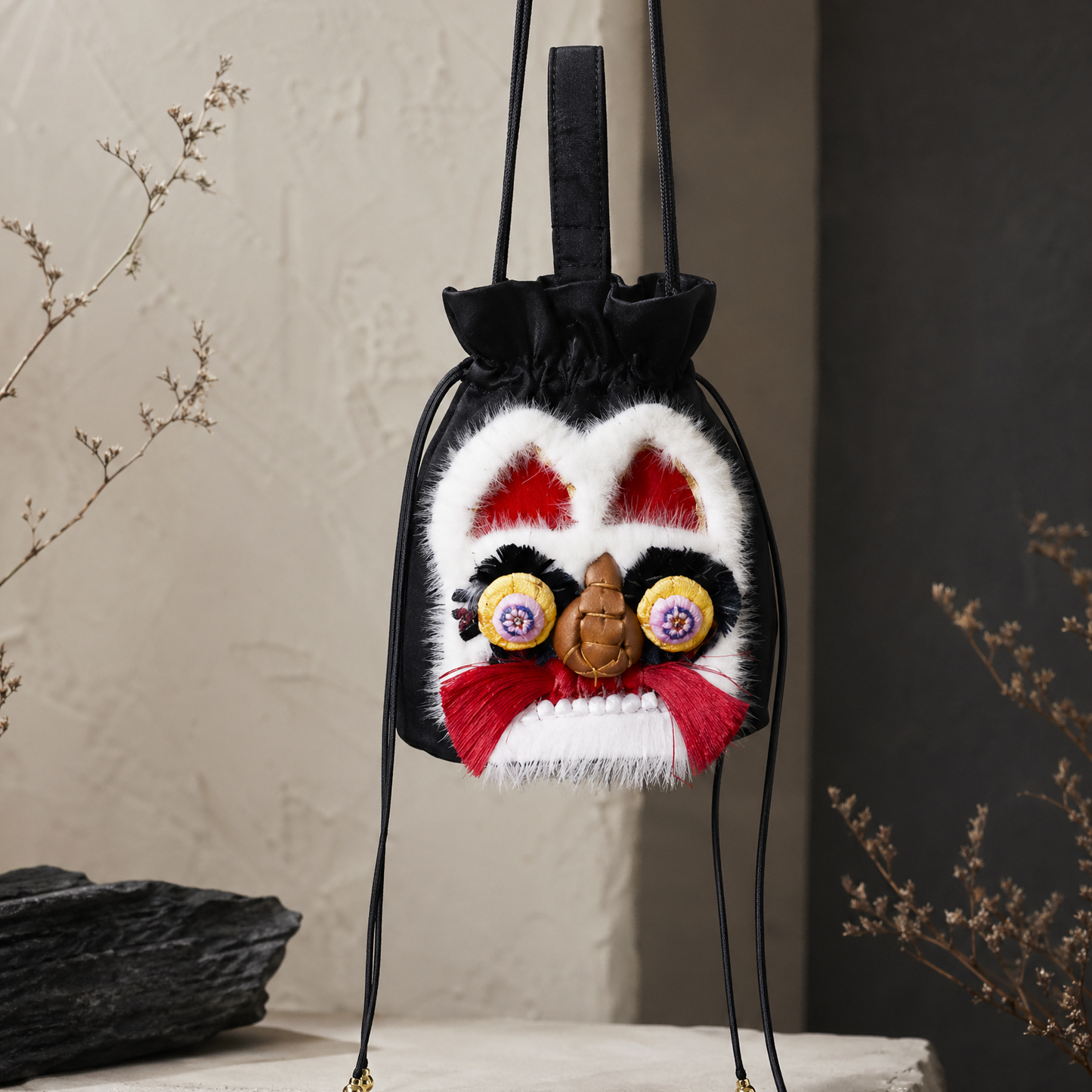 The Xiangyunsha Cracked Pattern "Money-Magnet Beast" Crossbody Bag | Orithing