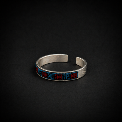 Hand-Embroidered Silver Cuff Bracelet – Traditional Xixiu Artisan Bangle