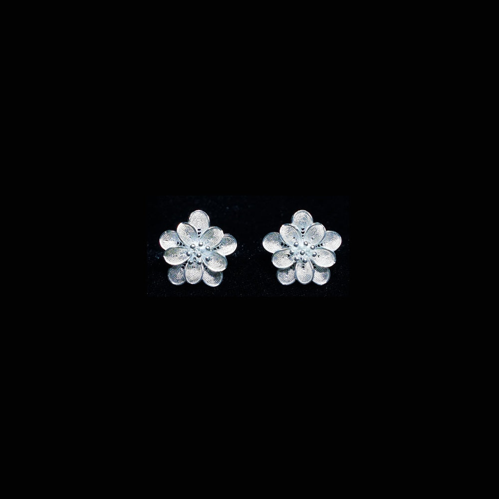 Handcrafted Miao Silver Floral Stud Earrings – 999 Fine Silver Flower Jewelry