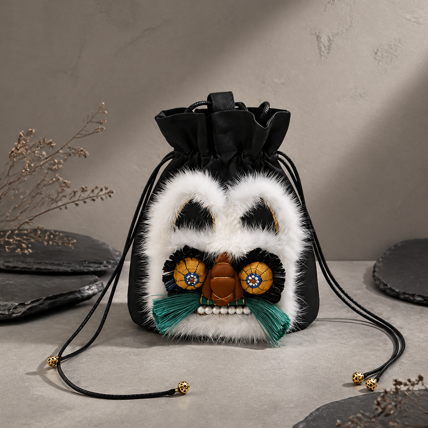 The Xiangyunsha Cracked Pattern "Money-Magnet Beast" Crossbody Bag | Orithing