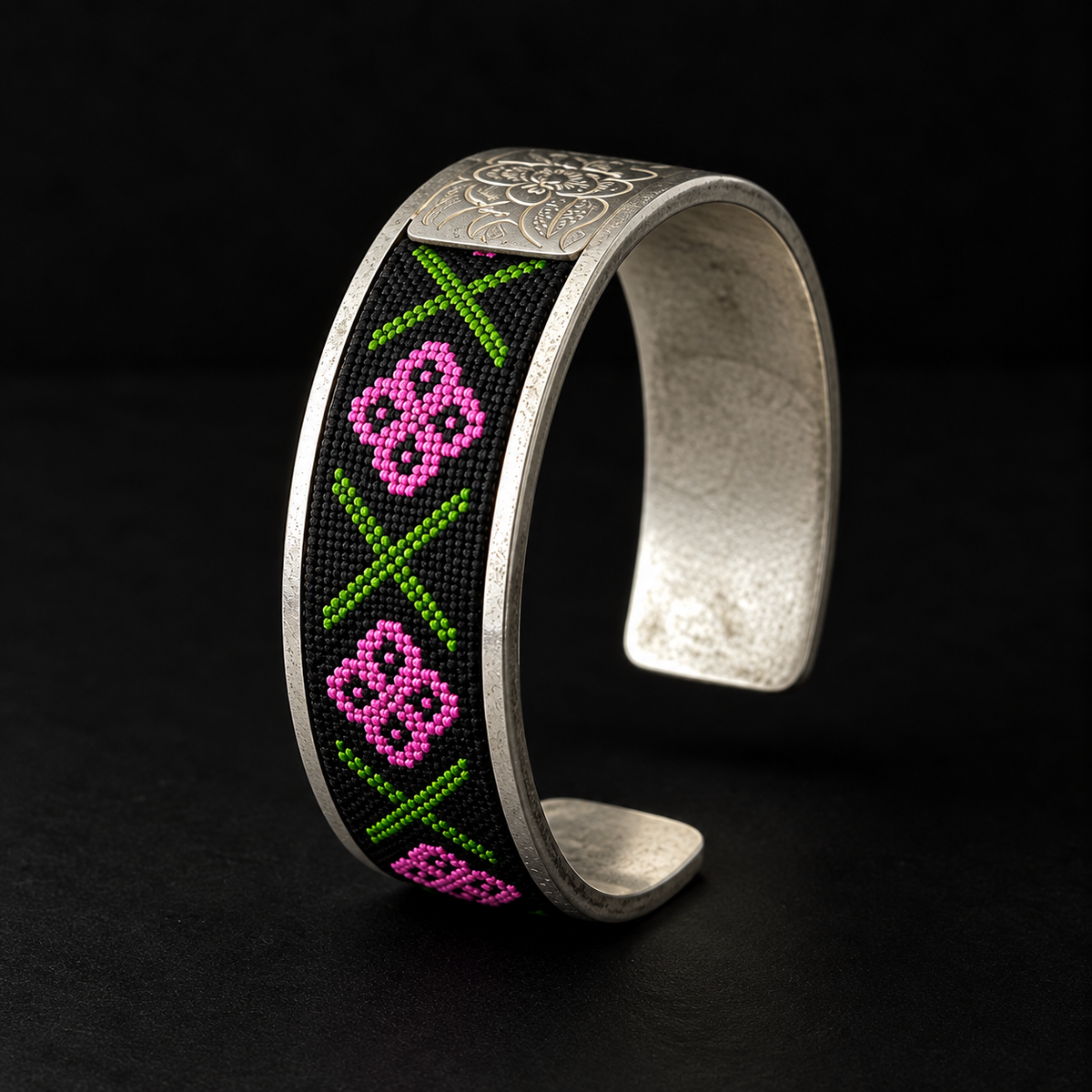 Xixiu embroidered alloy cuff: Upright cuff showing open band and geometric embroidery